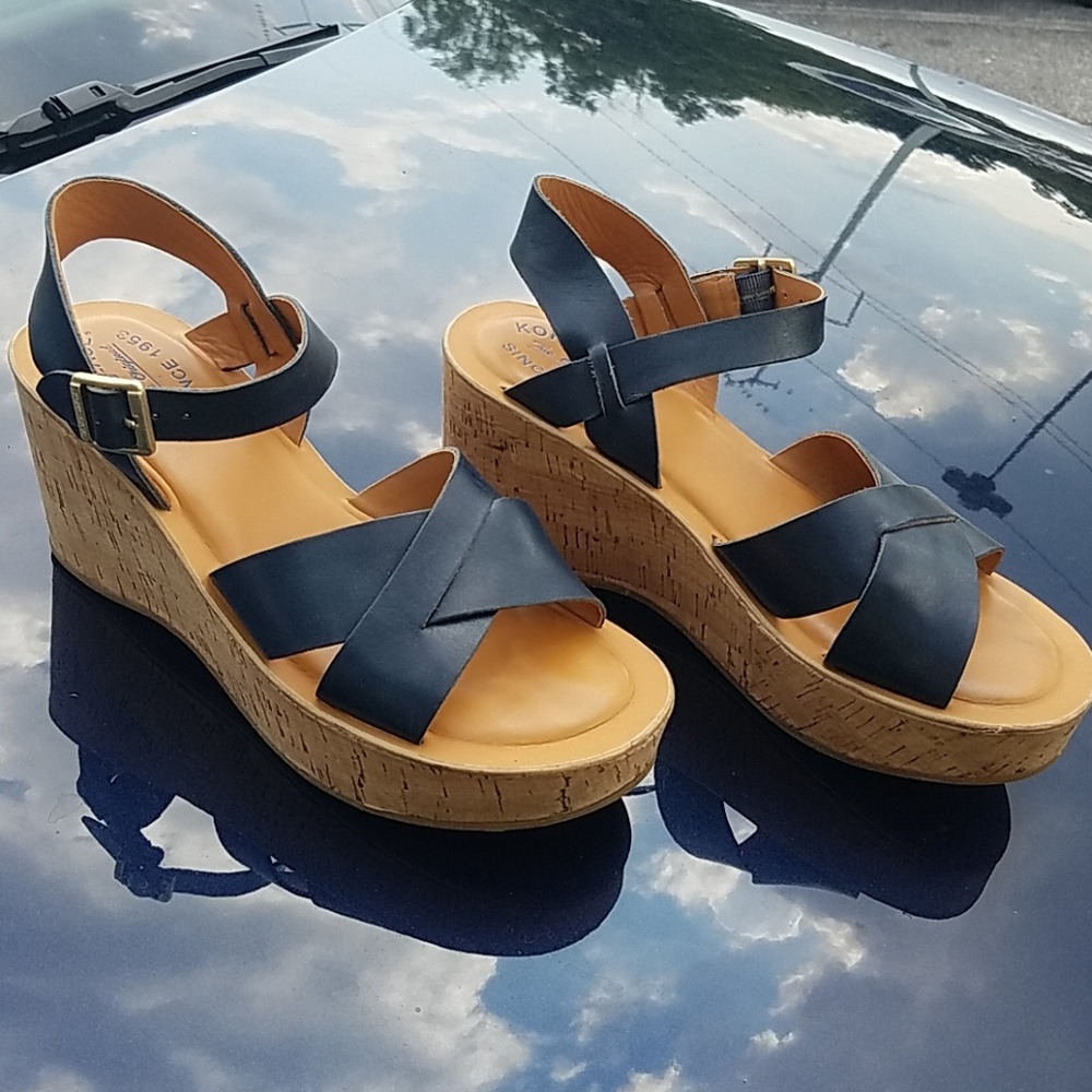 KORK navy blue sandals